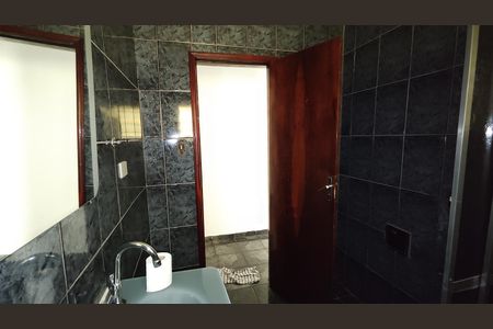 Casa para alugar com 92m², 2 quartos e 2 vagasBanheiro