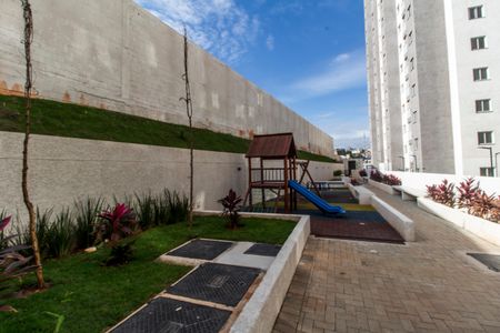 Apartamento para alugar com 35m², 2 quartos e 1 vaga Apartamento para alugar com 35m², 2 quartos e 1 vagaÁrea comum - Playground