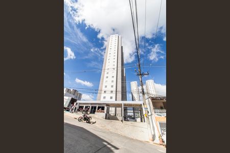 Apartamento para alugar com 35m², 2 quartos e 1 vaga Apartamento para alugar com 35m², 2 quartos e 1 vagaFachada
