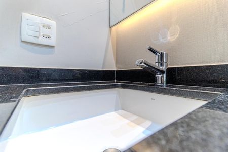 Studio à venda com 29m², 1 quarto e sem vaga Studio à venda com 29m², 1 quarto e sem vagaBanheiro