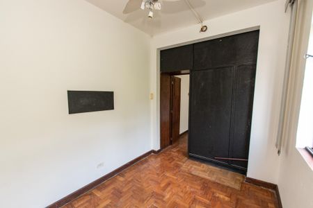 Apartamento para alugar com 93m², 2 quartos e 1 vaga Apartamento para alugar com 93m², 2 quartos e 1 vagaCloset do quarto 1