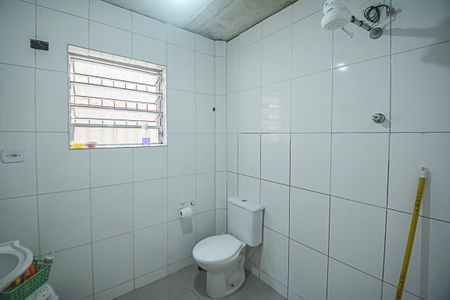 Casa à venda com 130m², 2 quartos e 1 vagaBanheiro 2