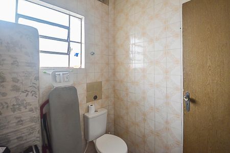 Casa à venda com 130m², 2 quartos e 1 vagaBanheiro 1