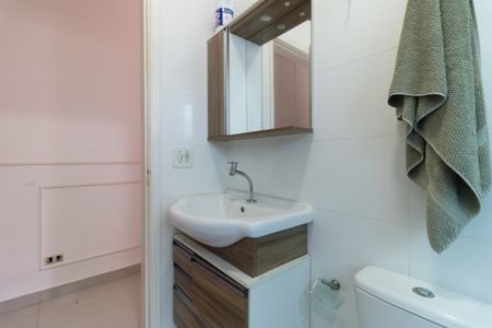 Casa para alugar com 150m², 3 quartos e 2 vagas Casa para alugar com 150m², 3 quartos e 2 vagasBanheiro Social 1