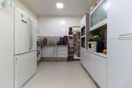 Casa para alugar com 150m², 3 quartos e 2 vagas Casa para alugar com 150m², 3 quartos e 2 vagasCozinha