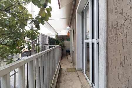 Casa para alugar com 150m², 3 quartos e 2 vagas Casa para alugar com 150m², 3 quartos e 2 vagasVaranda dos Quartos 2 e 3