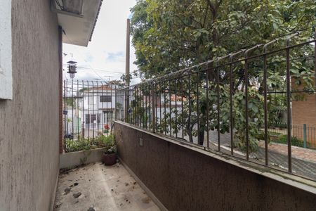 Casa para alugar com 150m², 3 quartos e 2 vagas Casa para alugar com 150m², 3 quartos e 2 vagasVaranda dos Quartos 2 e 3