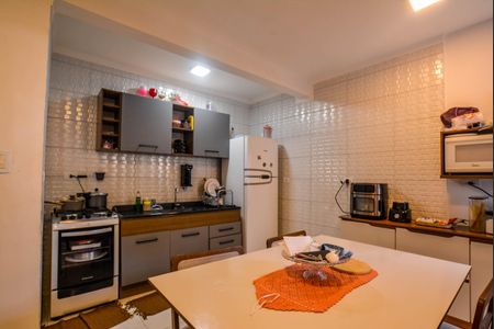 Apartamento à venda com 63m², 2 quartos e 1 vaga Apartamento à venda com 63m², 2 quartos e 1 vagaCozinha