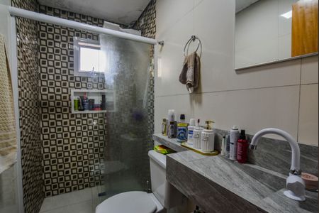 Apartamento à venda com 63m², 2 quartos e 1 vaga Apartamento à venda com 63m², 2 quartos e 1 vagaBanheiro da Suíte