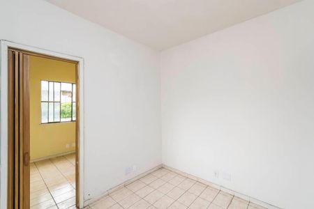 Sala de casa para alugar com 1 quarto, 27m² em Cordovil, Rio de Janeiro