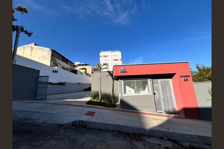 Apartamento para alugar com 65m², 2 quartos e 1 vaga Apartamento para alugar com 65m², 2 quartos e 1 vagaFachada