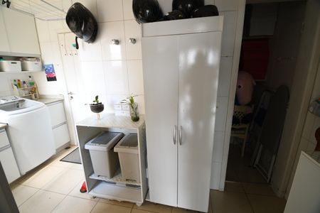 Apartamento à venda com 119m², 3 quartos e 2 vagasCozinha