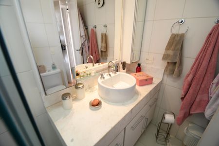 Apartamento à venda com 119m², 3 quartos e 2 vagasBanheiro 1