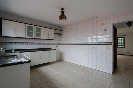 Casa à venda com 510m², 4 quartos e 8 vagas Casa à venda com 510m², 4 quartos e 8 vagasCozinha