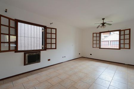 Casa à venda com 510m², 4 quartos e 8 vagas Casa à venda com 510m², 4 quartos e 8 vagasSuíte