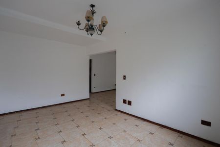 Casa à venda com 510m², 4 quartos e 8 vagas Casa à venda com 510m², 4 quartos e 8 vagasSala de jantar