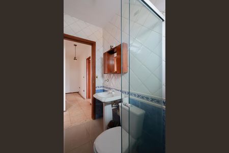 Casa à venda com 510m², 4 quartos e 8 vagas Casa à venda com 510m², 4 quartos e 8 vagasBanheiro social