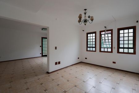 Casa à venda com 510m², 4 quartos e 8 vagas Casa à venda com 510m², 4 quartos e 8 vagasSala de jantar