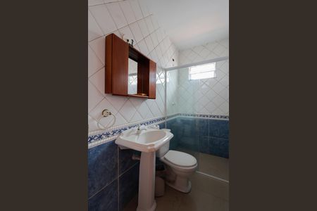 Casa à venda com 510m², 4 quartos e 8 vagas Casa à venda com 510m², 4 quartos e 8 vagasBanheiro social