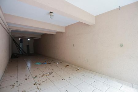 Casa à venda com 510m², 4 quartos e 8 vagas Casa à venda com 510m², 4 quartos e 8 vagasGaragem 2