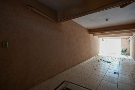 Casa à venda com 510m², 4 quartos e 8 vagas Casa à venda com 510m², 4 quartos e 8 vagasGaragem 2