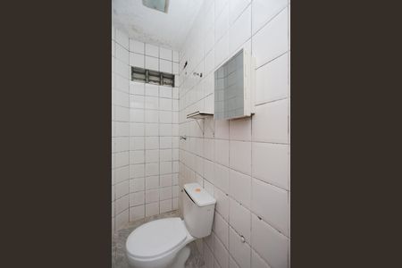 Casa à venda com 510m², 4 quartos e 8 vagas Casa à venda com 510m², 4 quartos e 8 vagasLavabo de serviço