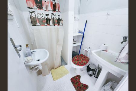 Banheiro de kitnet/studio para alugar com 1 quarto, 28m² em Centro, Rio de Janeiro