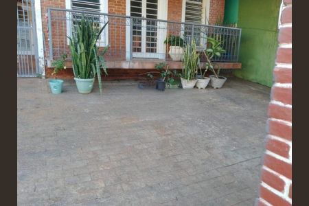 Casa à venda com 320m², 3 quartos e 2 vagas