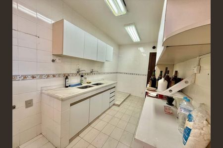 Apartamento à venda com 135m², 3 quartos e sem vaga