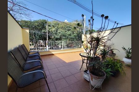 Casa à venda com 195m², 3 quartos e 3 vagas