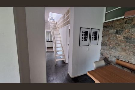 Apartamento à venda com 130m², 2 quartos e 1 vaga