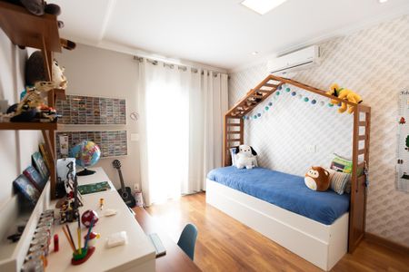 Casa à venda com 370m², 4 quartos e 2 vagas Casa à venda com 370m², 4 quartos e 2 vagasSuite 1