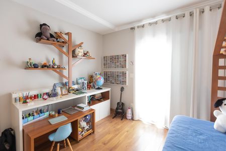 Casa à venda com 370m², 4 quartos e 2 vagas Casa à venda com 370m², 4 quartos e 2 vagasSuite 1