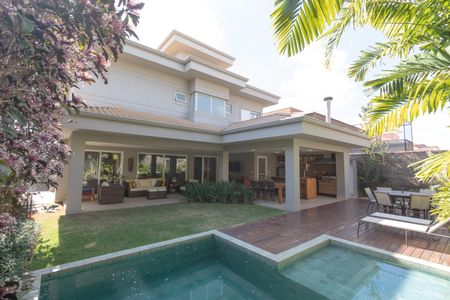 Casa à venda com 370m², 4 quartos e 2 vagas Casa à venda com 370m², 4 quartos e 2 vagasÁrea Externa