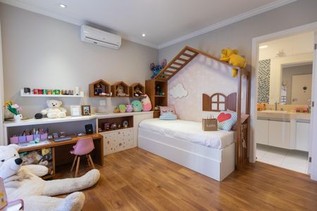 Casa à venda com 370m², 4 quartos e 2 vagas Casa à venda com 370m², 4 quartos e 2 vagasSuite 2