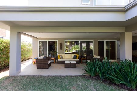 Casa à venda com 370m², 4 quartos e 2 vagas Casa à venda com 370m², 4 quartos e 2 vagasÁrea Externa