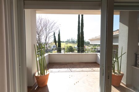 Casa à venda com 370m², 4 quartos e 2 vagas Casa à venda com 370m², 4 quartos e 2 vagasVaranda da Suíte 3