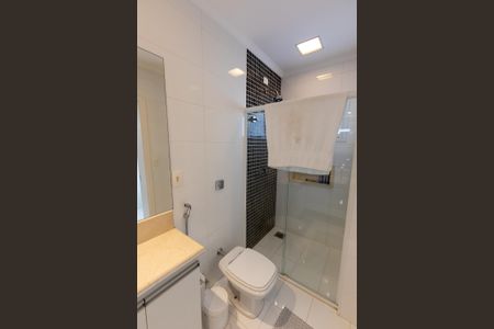 Casa à venda com 370m², 4 quartos e 2 vagas Casa à venda com 370m², 4 quartos e 2 vagasBanheiro da Suite 3