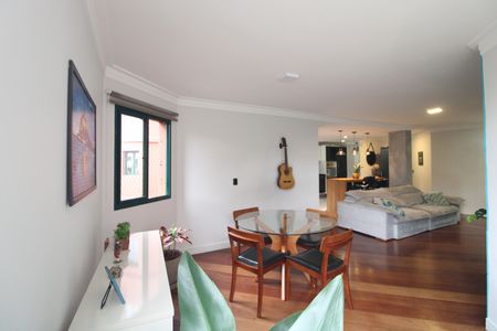 Apartamento à venda com 116m², 4 quartos e 2 vagasSala