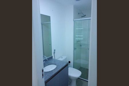 Banheiro de apartamento à venda com 1 quarto, 25m² em Campo Belo, São Paulo