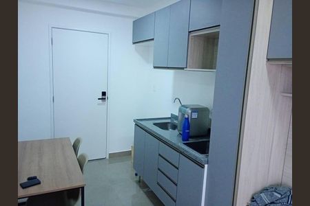 Cozinha de apartamento à venda com 1 quarto, 25m² em Campo Belo, São Paulo