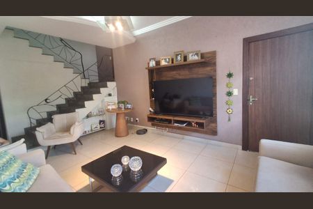 Foto 02 de casa à venda com 3 quartos, 164m² em Castelo, Belo Horizonte