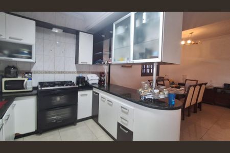 Foto 03 de casa à venda com 3 quartos, 164m² em Castelo, Belo Horizonte
