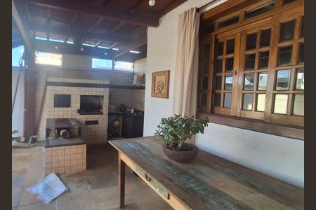 Foto 04 de casa à venda com 3 quartos, 164m² em Castelo, Belo Horizonte