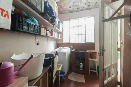 Casa à venda com 380m², 3 quartos e 1 vagaÁrea de Serviço