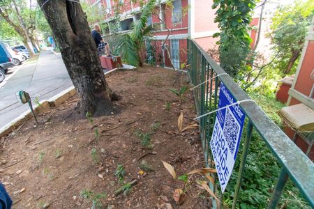 Apartamento para alugar com 64m², 2 quartos e 1 vagaPlaquinha