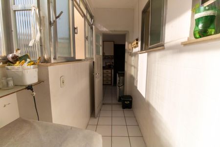 Apartamento à venda com 110m², 3 quartos e 1 vagaÁrea de Serviço