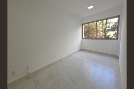 Apartamento à venda com 26m², 1 quarto e sem vaga