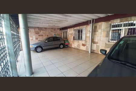 Casa à venda com 250m², 3 quartos e 4 vagas Casa à venda com 250m², 3 quartos e 4 vagasGaragem