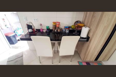 Casa à venda com 250m², 3 quartos e 4 vagas Casa à venda com 250m², 3 quartos e 4 vagasCozinha